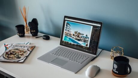 Mata lelah karena Work From Home