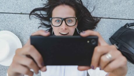 5 Cara Mencegah Mata Lelah Akibat Gadget