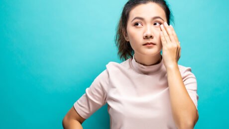 Retina Mata Lepas? Kenali Gejala dan Pengobatannya!