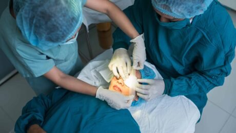 apakah bisa operasi katarak setelah lasik